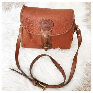 •Dooney & Bourke• VTG Medium Essex Leather Satchel